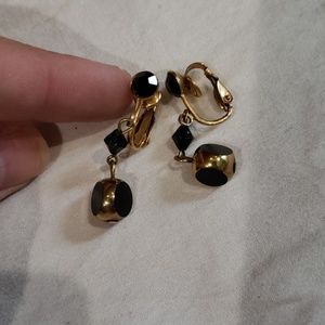 Vintage black/gold clipon earrings